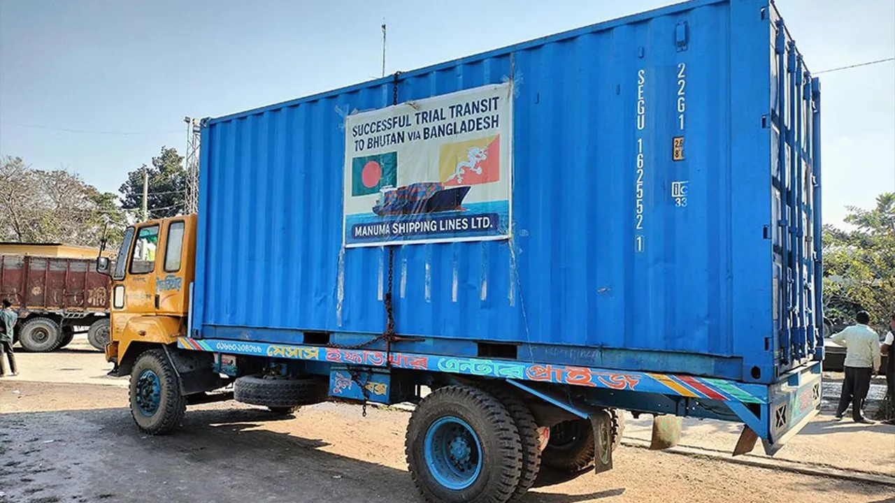 ভারত অনুমতি না দেওয়ায় বুড়িমারীতে আটকা ভুটানের পণ্যের চালান